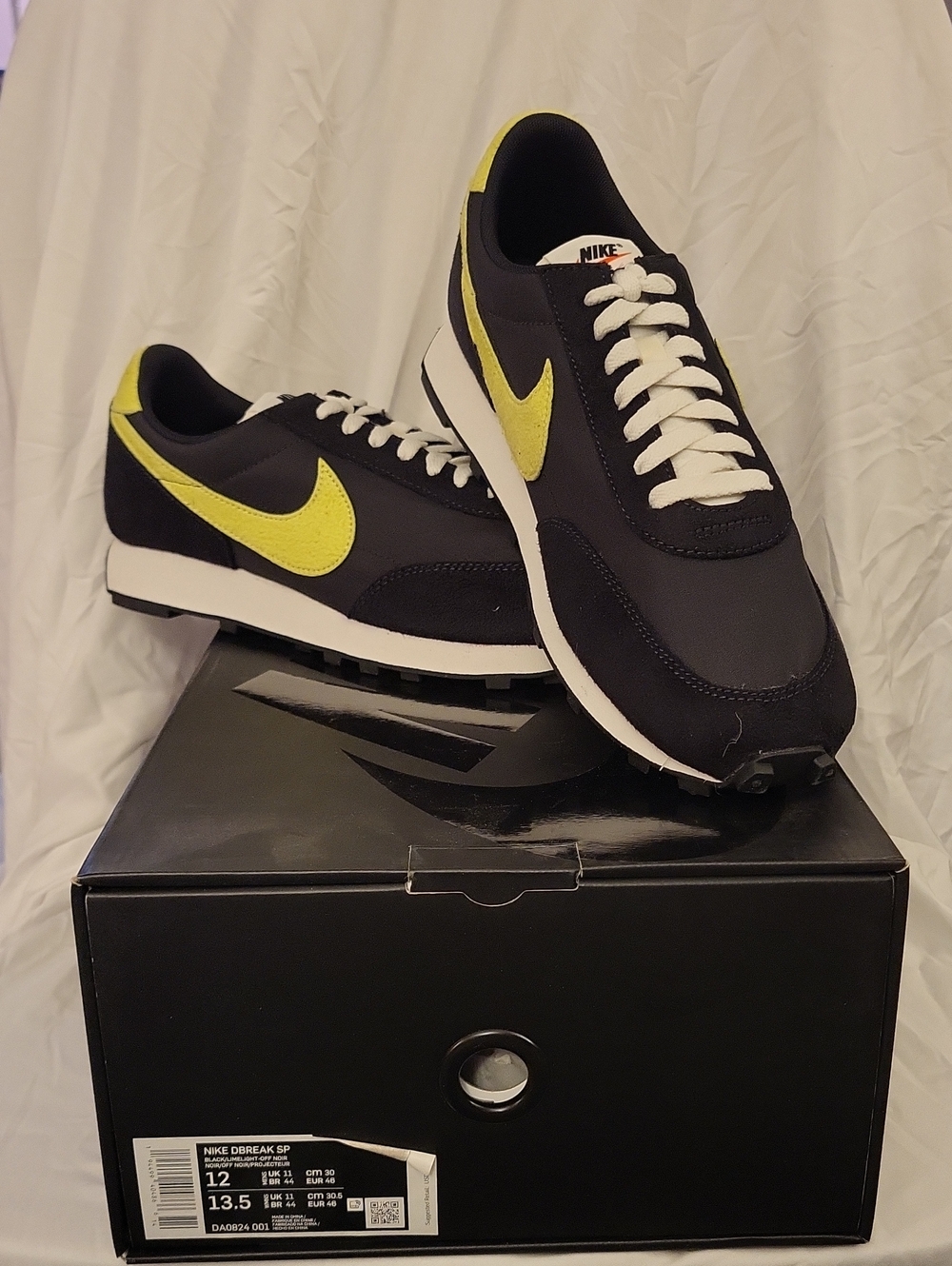 Nike Men's DBREAK SP- Black and Limelight-Off NOIR-Vintage Style Sneakers